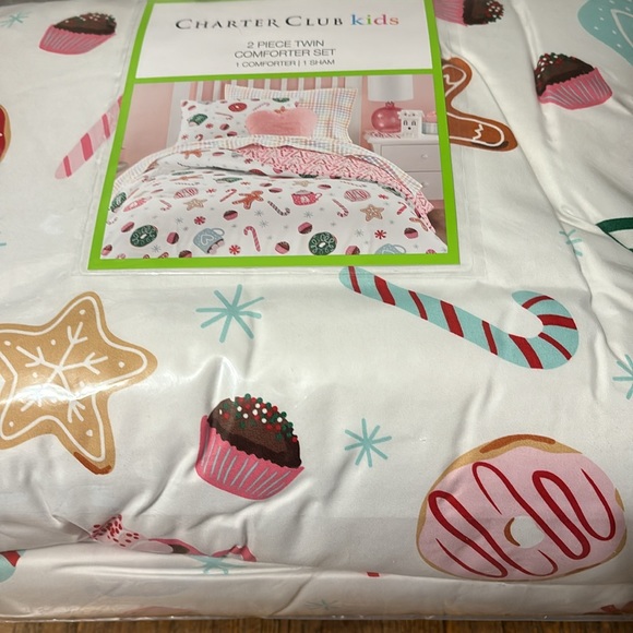 CHARTER CLUB KIDS TWIN Sugar & Spice w/Gingerbread Man Reversible Comforter Set - Picture 11 of 11